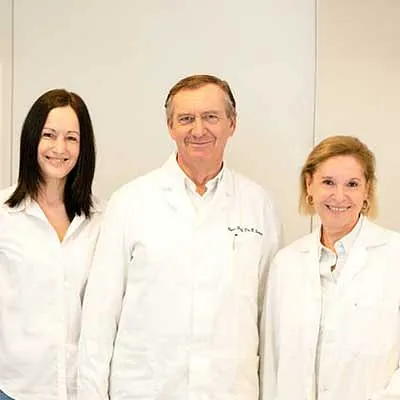 Das Team rund um Univ. Prof. Dr. Bernhard Sutter